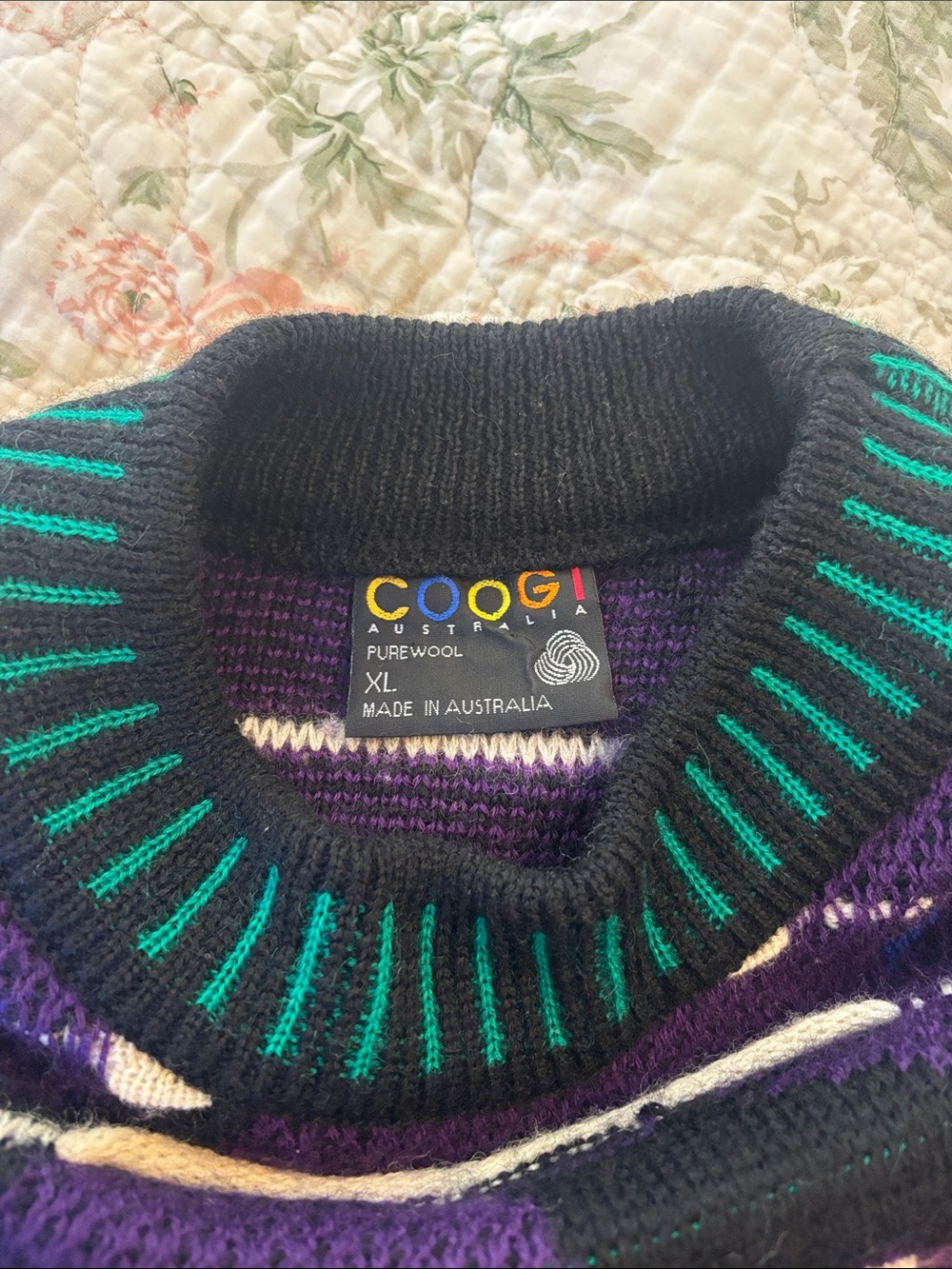 Vintage COOGI Sweater ~ 90s/Y2K - Picture 3 of 4